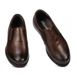 Children shoes 2010 a cafe