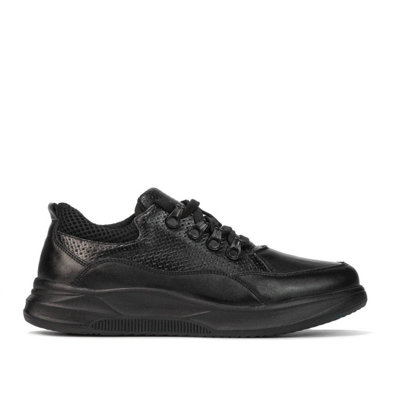 Teenagers stylish, elegant shoes 379 black