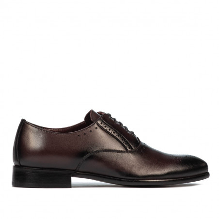 Men stylish, elegant shoes 932m a bordo