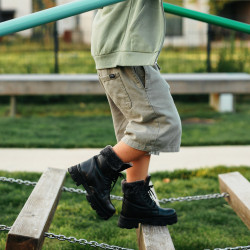 Children boots 3022 black lifestyle