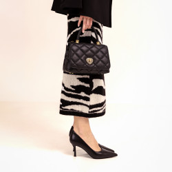 Women shoulder bag 049g biz black lifestyle