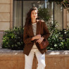 Women shoulder bag 040g biz cognac lifestyle