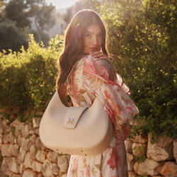 Women shoulder bag 050g biz panna lifestyle