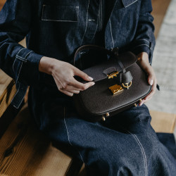 Women hand bag 022g testa di moro lifestyle